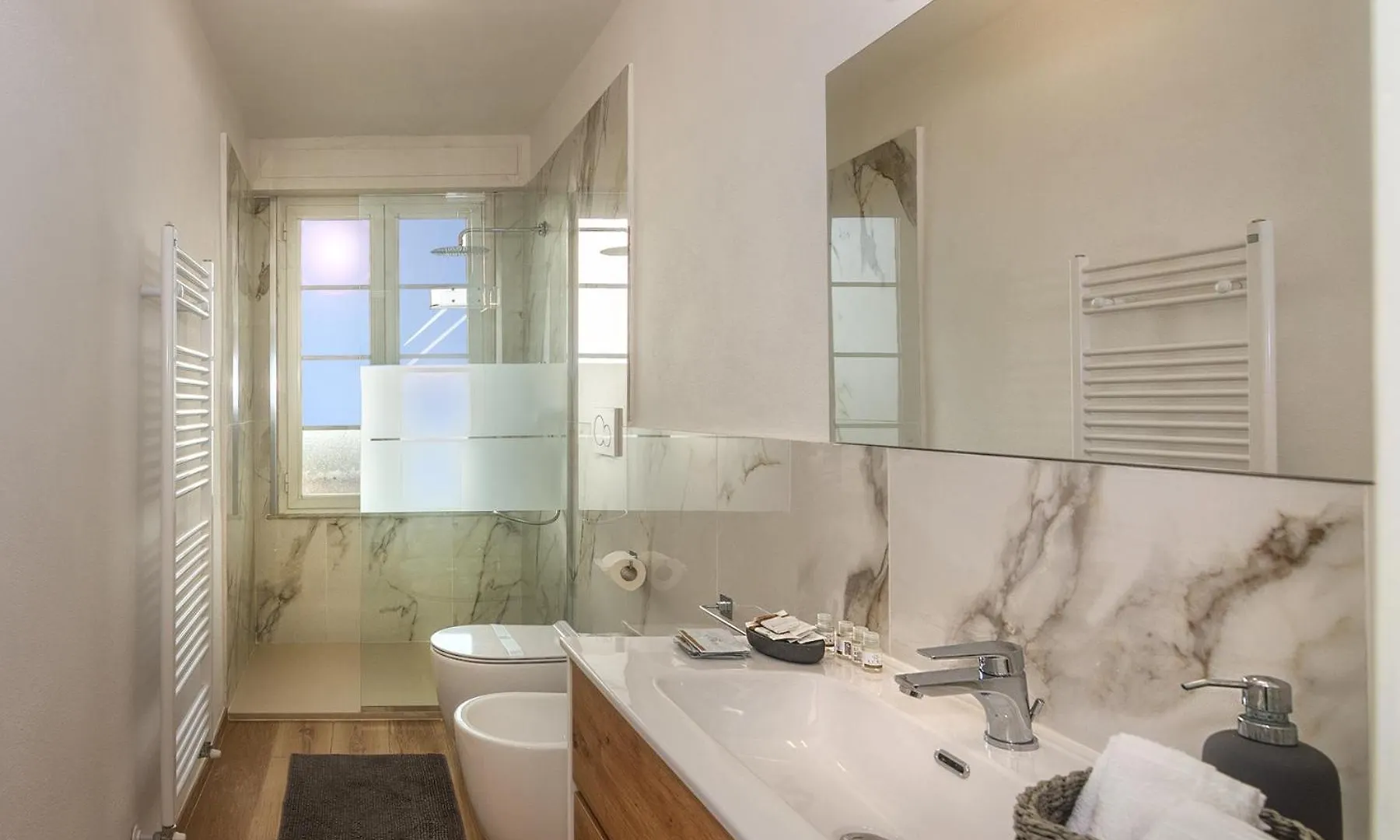 Amamare Apartments Viareggio Italy